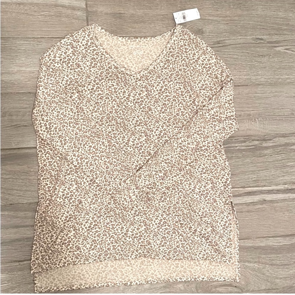 AE Leopard long sleeve NWT